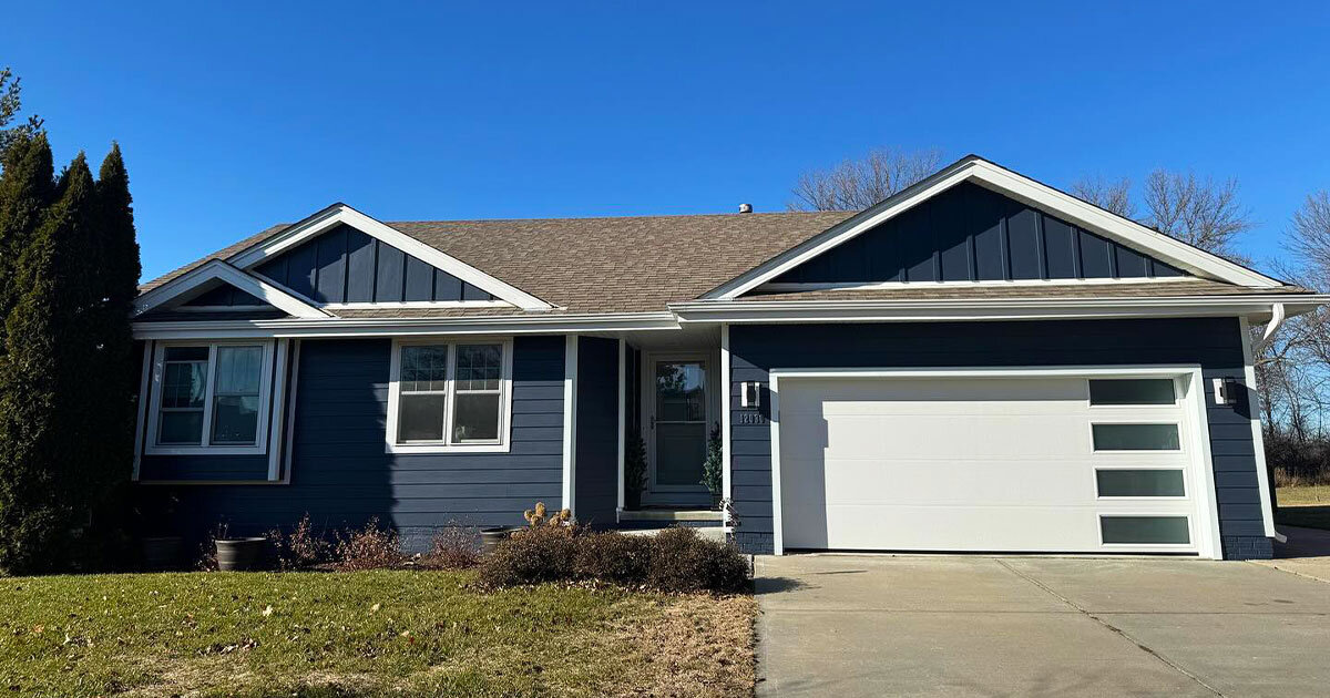 The Best Siding Repair Contractor in Omaha, NE - Carp's Complete Exteriors