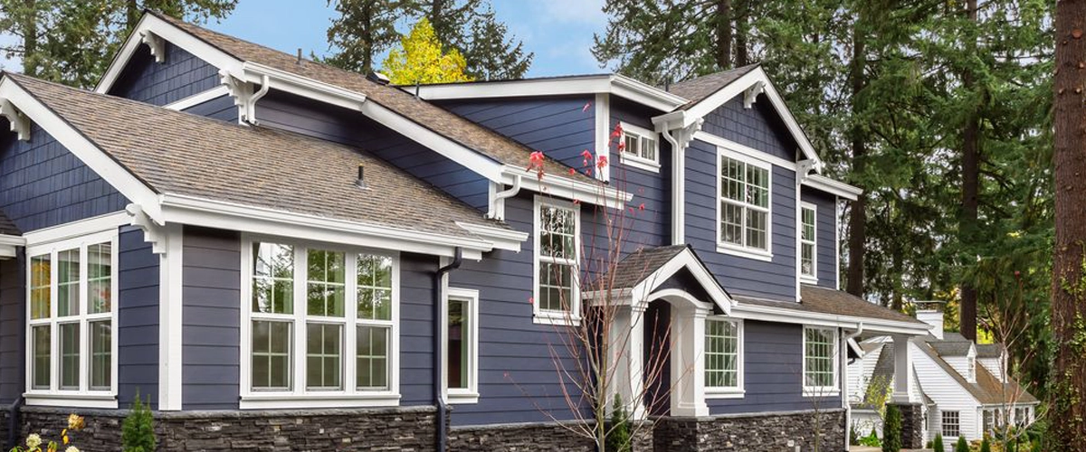 Modern siding repair contractor in Council Bluff IA